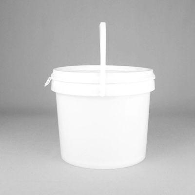高化学性 積み立てられる 1~25リットルの蓋付きプラスチックバケツ
