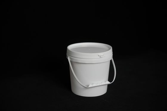 食品 保存 と 清掃 の ため の ハンドル を 備えた 蓋 の 桶 を 長期 に 切る