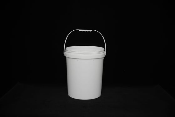 密封蓋付きの滑らかな丸いプラスチックバケツ 軽量デザイン 簡単に清掃